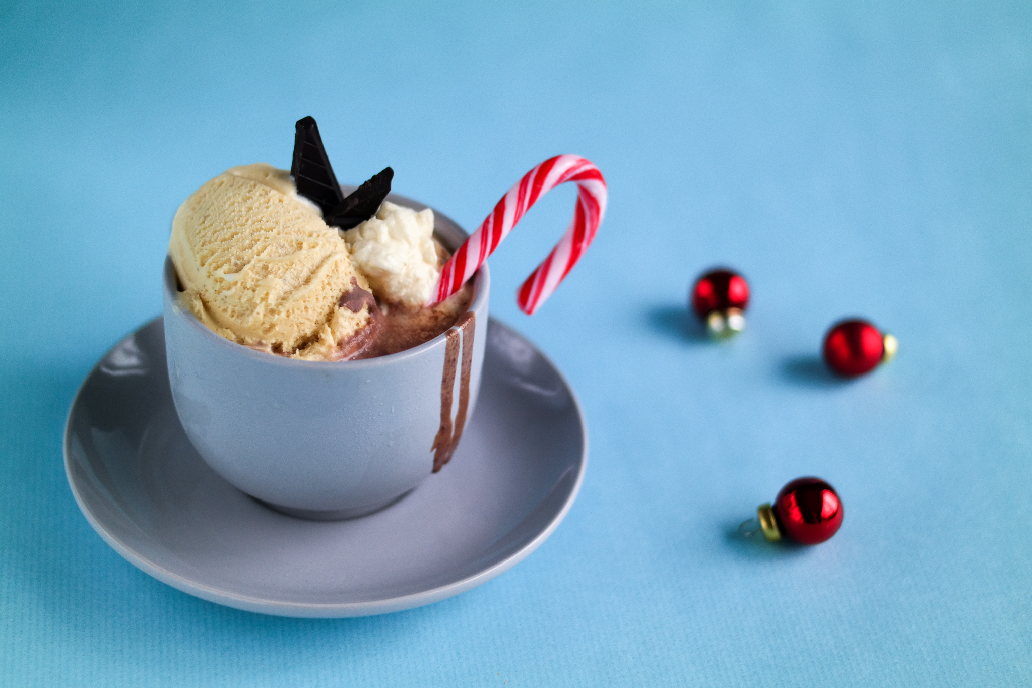Ultimate Christmas Hot Chocolate Ice Cream Floats