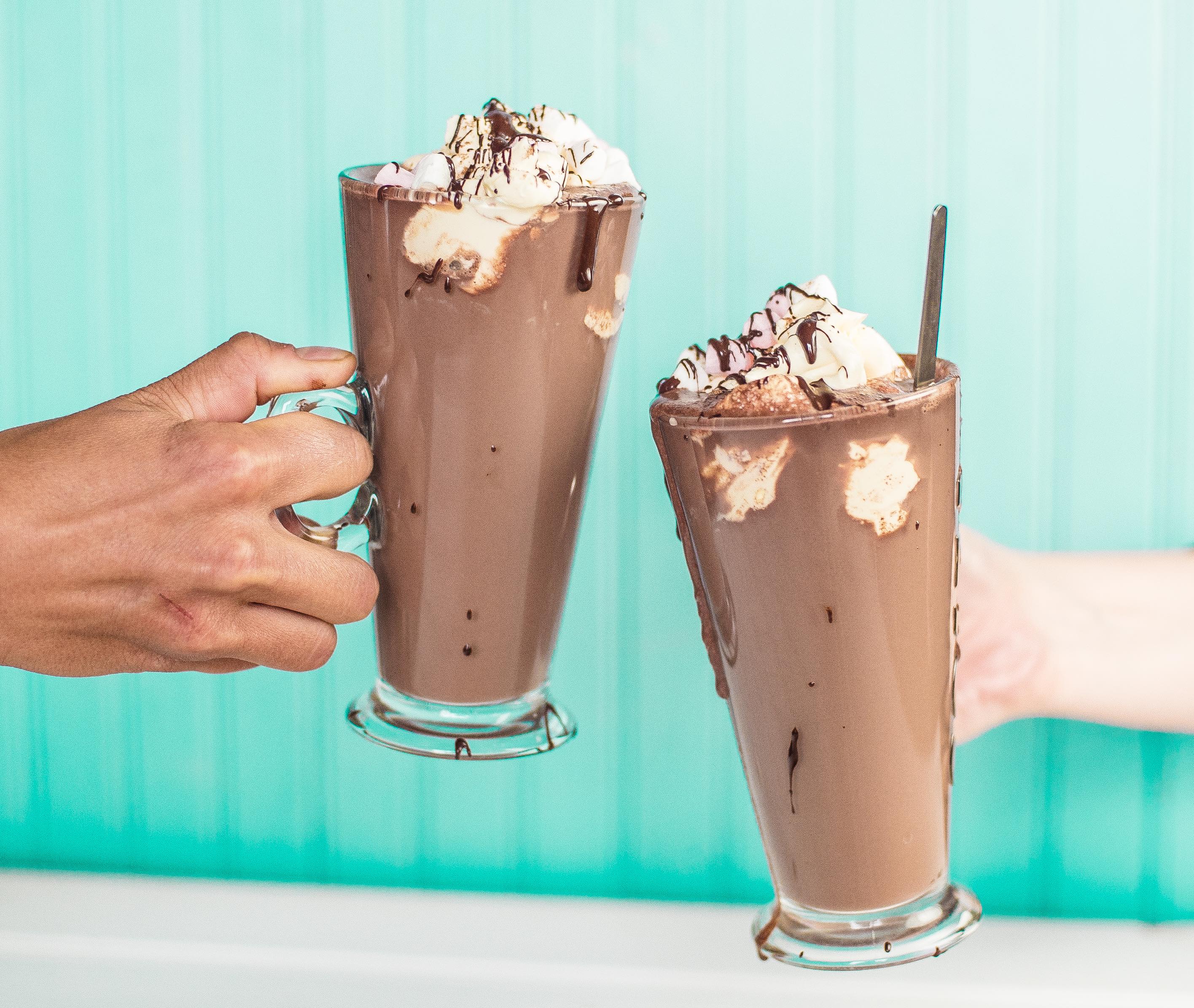 how to make boozy homemade hot chocolate